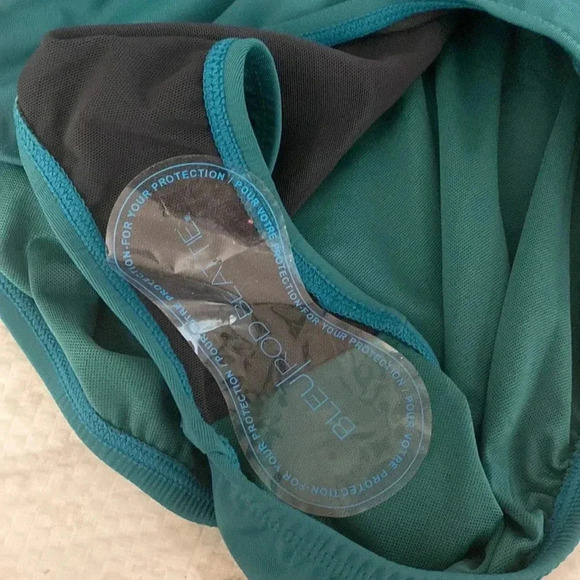 Bleu Rod Beattie TROPIC THUNDER Twist &
Shout Plunge One-Piece Swimsuit - Picture 6 of 8